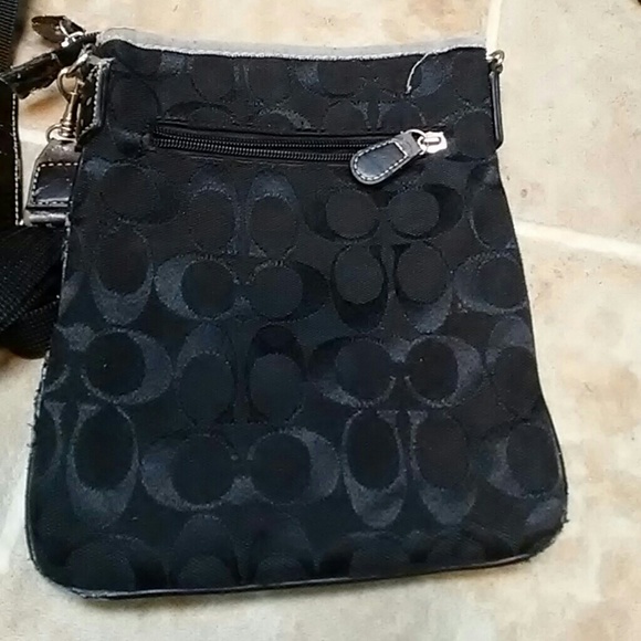 Purses - Picture 5 of 6